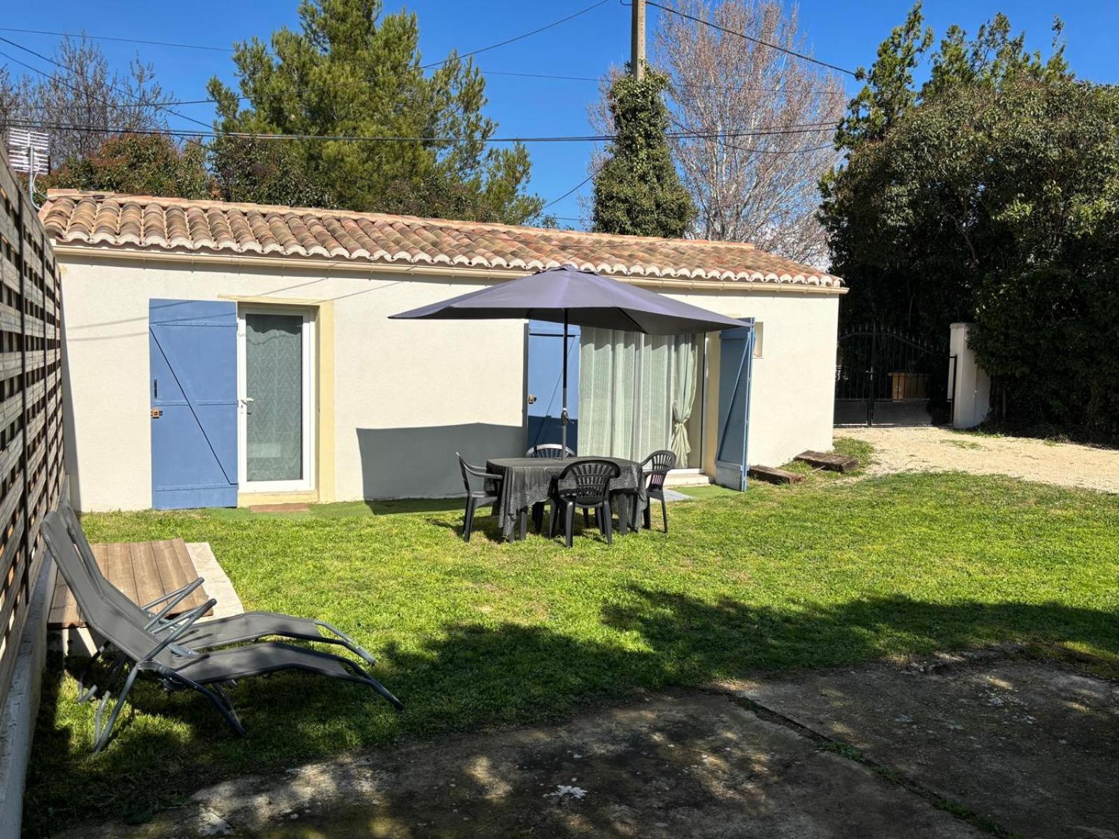 Maison De Vacances En Campagne Cavaillon Bagian luar foto